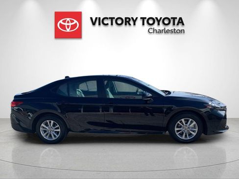 Used 2025 Toyota Camry LE w/ Convenience Package image 6