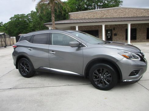 Used 2018 Nissan Murano SV w/ Premium Package image 16