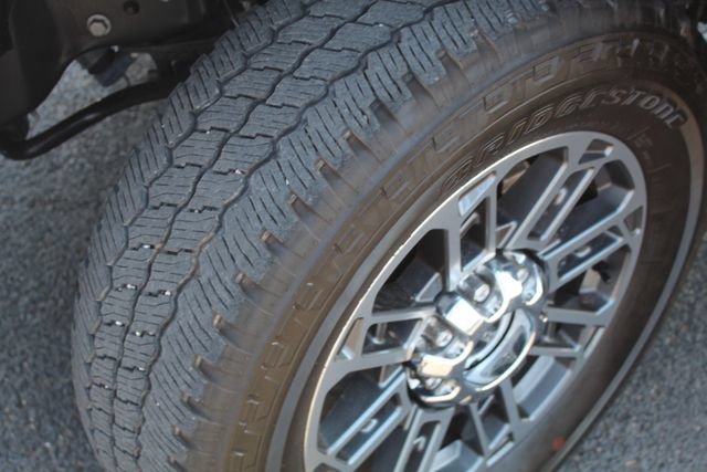 Used 2024 Ford F250 Limited AWD/4WD image 13