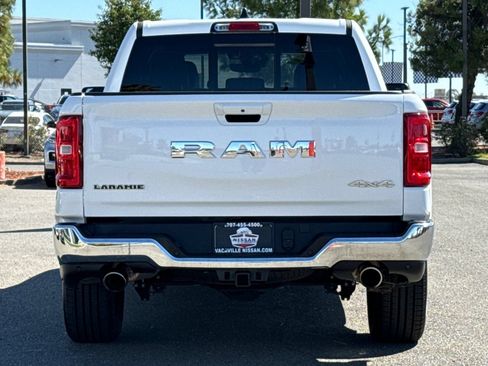 Used 2025 RAM 1500 Laramie AWD/4WD image 7