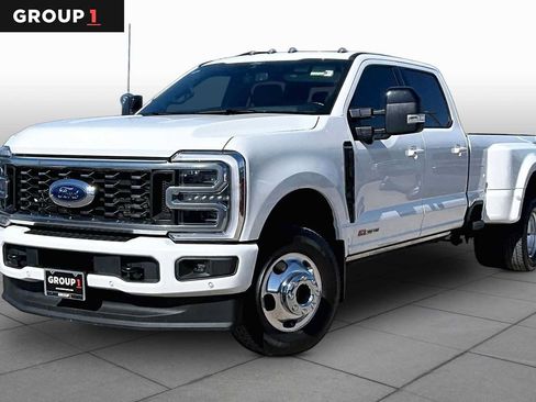 Used 2026 Ford F350 Platinum w/ FX4 Off-Road Package AWD/4WD image 1