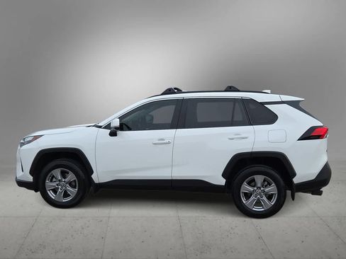Used 2024 Toyota RAV4 XLE w/ Convenience Package FWD image 4