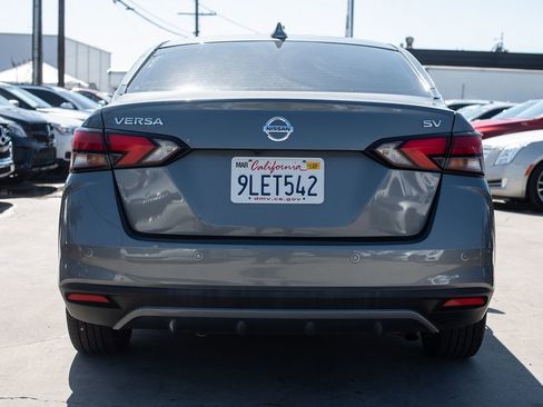 Used 2021 Nissan Versa SV image 8