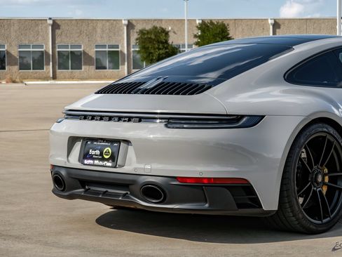Used 2024 Porsche 911 Carrera GTS RWD image 17