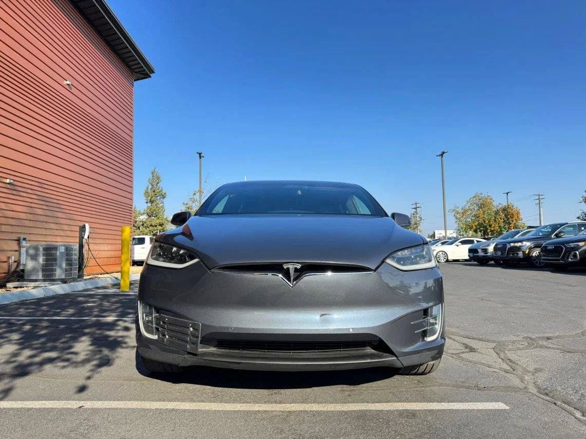 Used 2018 Tesla Model X 75D AWD/4WD image 8