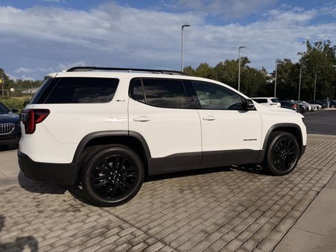 Used 2022 GMC Acadia SLT w/ Elevation Edition image 7