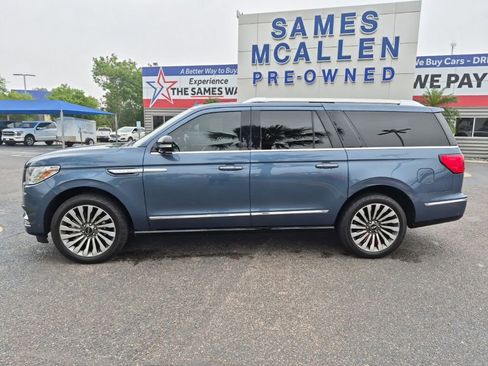 Used 2020 Lincoln Navigator L Reserve w/ Luxury Package AWD/4WD image 2
