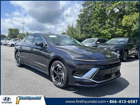New 2026 Hyundai Sonata SEL FWD image 1