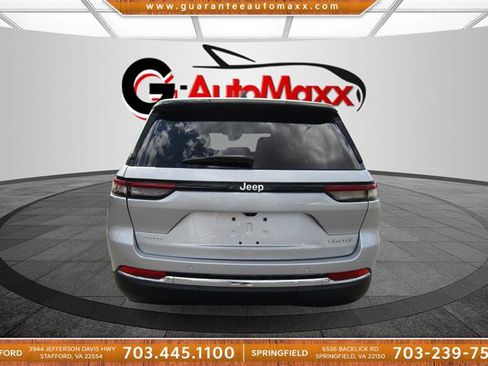 Used 2024 Jeep Grand Cherokee Limited image 6