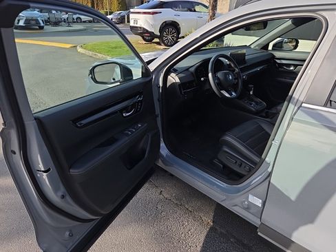 Used 2024 Honda CR-V Sport Touring image 10