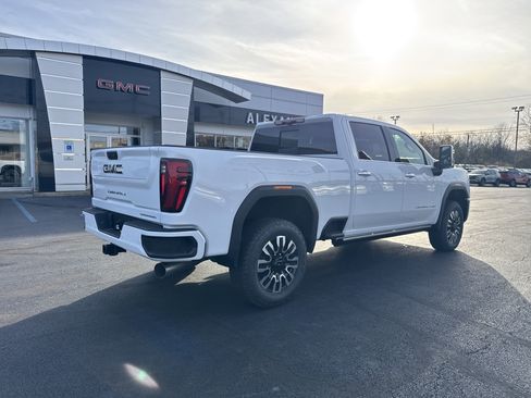 New 2026 GMC Sierra 2500 Denali Ultimate image 3
