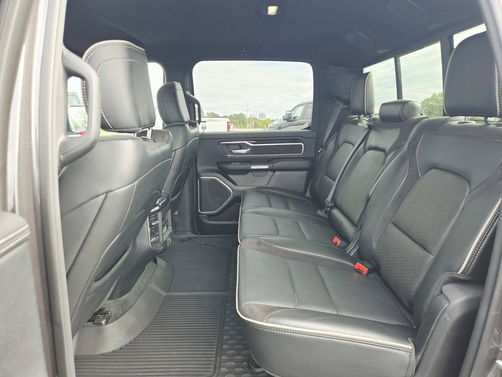Used 2020 RAM 1500 Laramie w/ Sport Appearance Package AWD/4WD image 13