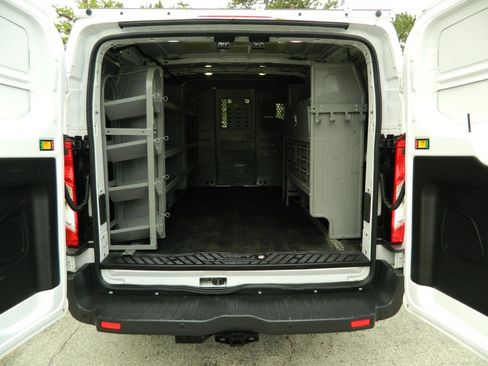 Used 2017 Ford Transit 250 130 Low Roof image 9