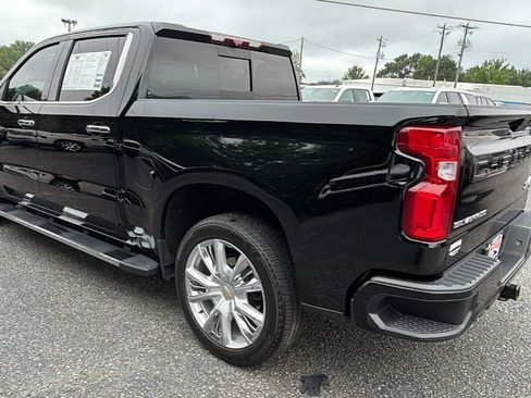 Used 2020 Chevrolet Silverado 1500 High Country w/ Technology Package AWD/4WD image 11