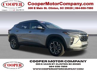 Used 2025 Chevrolet Trax LT video 1