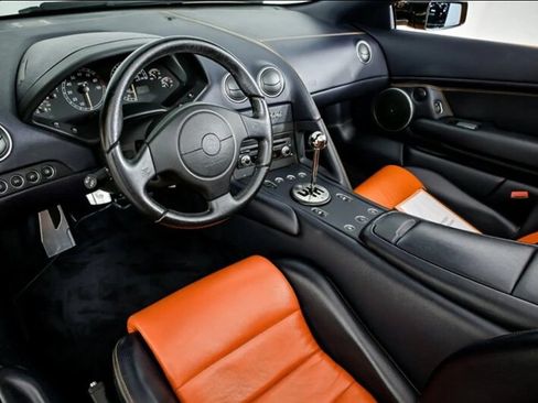 Used 2005 Lamborghini Murcielago Roadster AWD/4WD image 4