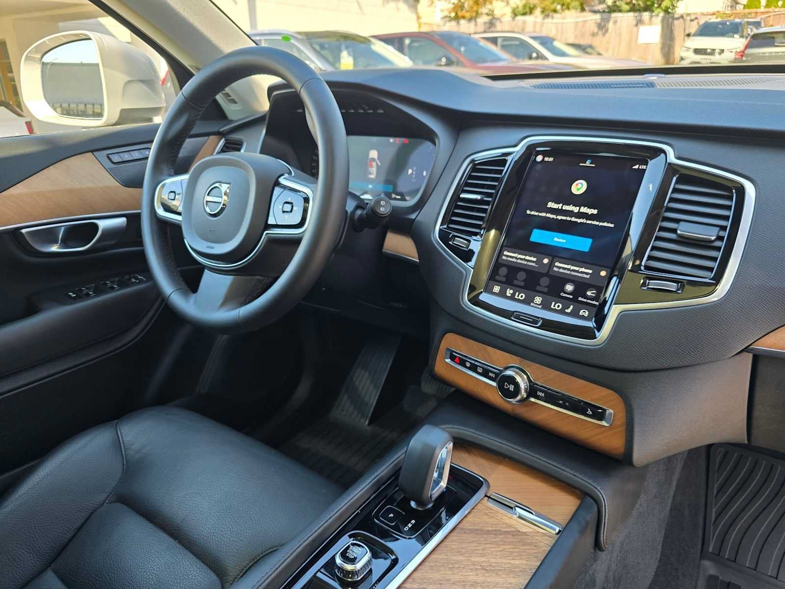 Used 2024 Volvo XC90 B6 Plus w/ Protection Package Premier AWD/4WD image 12