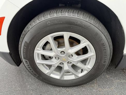 Used 2023 Chevrolet Equinox LS FWD image 44