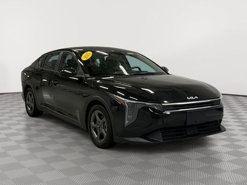 Used 2025 Kia K4 FWD image 1