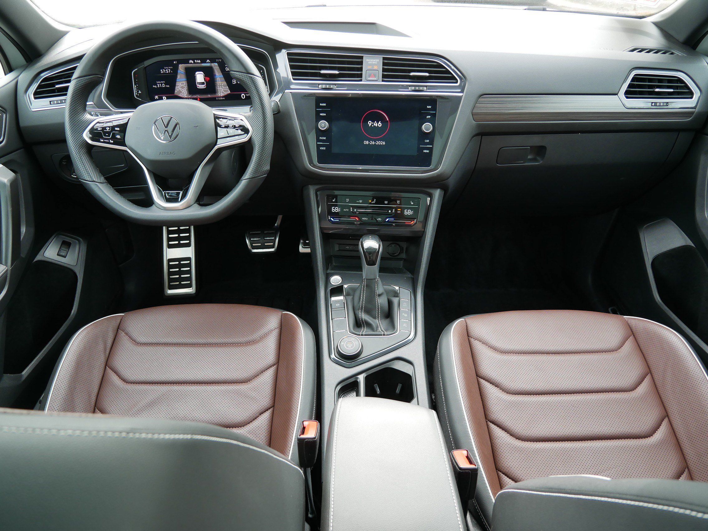 Used 2024 Volkswagen Tiguan SEL R-Line AWD/4WD image 10