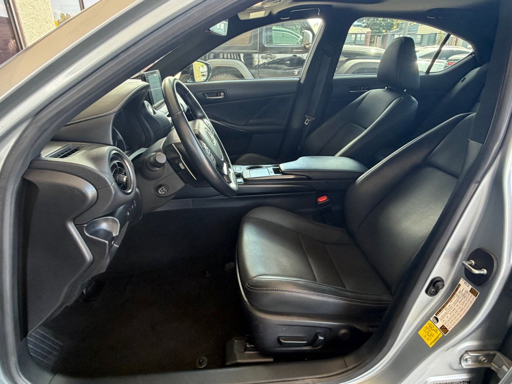 Used 2024 Lexus IS 300 w/ Premium Package RWD image 5