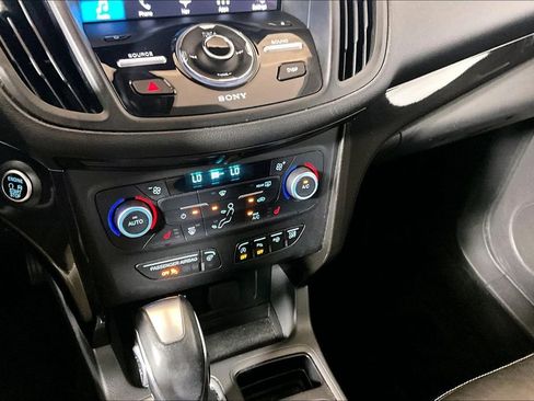 Used 2018 Ford Escape Titanium image 25