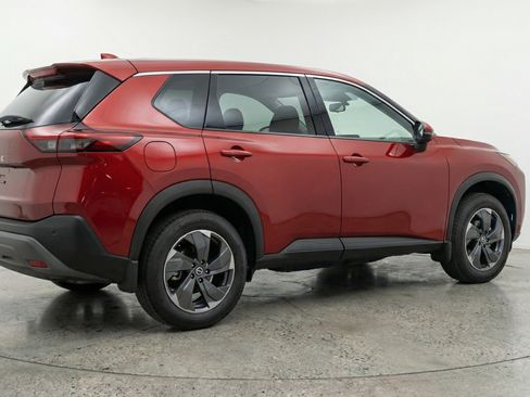 Used 2025 Nissan Rogue SV AWD/4WD image 9