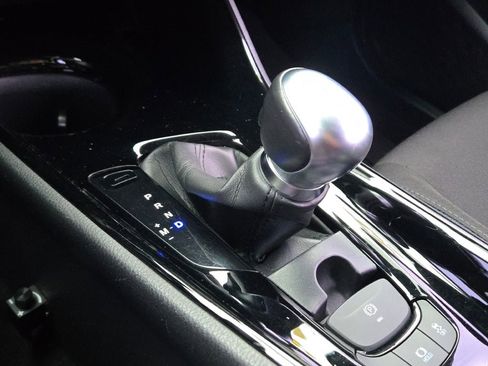 Used 2021 Toyota C-HR XLE image 23