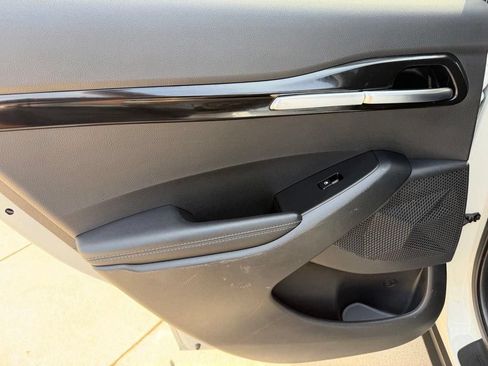 Used 2024 Kia Seltos S FWD image 13