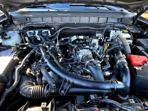 Used 2022 Ford Bronco Wildtrak image 10