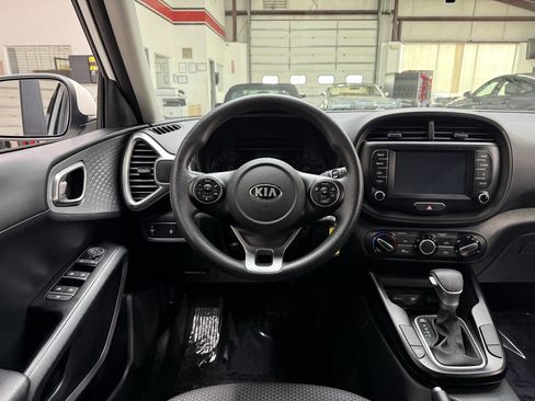 Used 2021 Kia Soul LX FWD image 21
