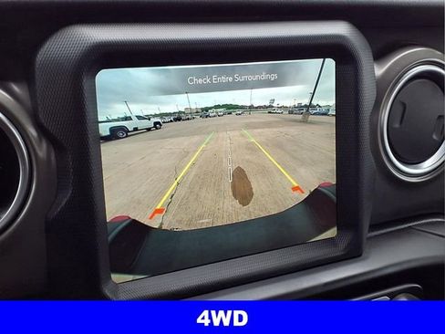 Used 2022 Jeep Gladiator Rubicon AWD/4WD image 8