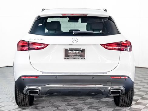 New 2026 Mercedes-Benz GLA 250 image 10