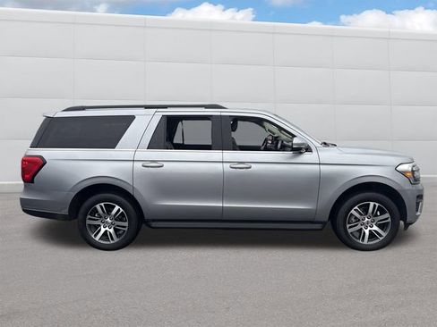 Used 2024 Ford Expedition Max XLT image 12