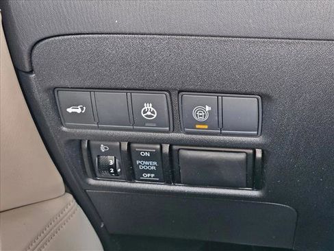 Used 2018 Nissan Armada Platinum AWD/4WD image 10