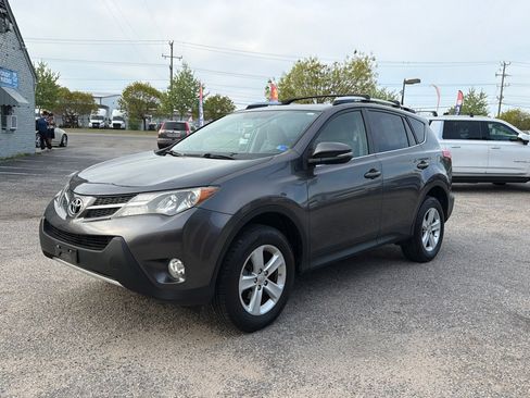 Used 2013 Toyota RAV4 XLE image 2