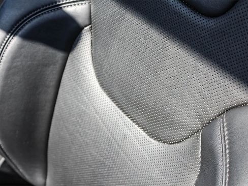 Used 2019 Jeep Cherokee Limited image 33