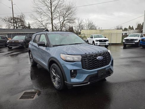 New 2026 Ford Explorer ST-Line w/ ST-Line Street Pack AWD/4WD image 3