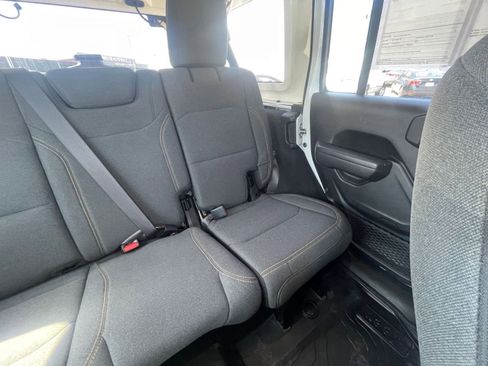 Used 2025 Jeep Wrangler Unlimited Sport AWD/4WD image 32