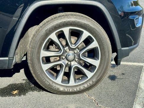 Used 2018 Jeep Grand Cherokee Limited w/ Luxury Group II image 29