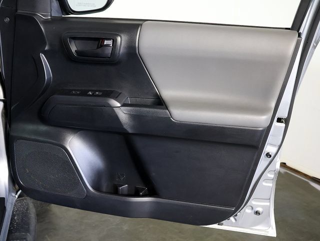 Used 2022 Toyota Tacoma SR AWD/4WD image 30