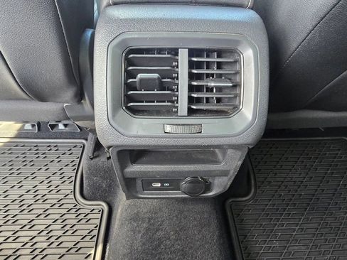 Used 2021 Volkswagen Tiguan SE R-Line image 30