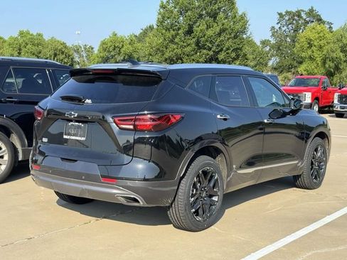 Used 2023 Chevrolet Blazer Premier w/ Enhanced Convenience Package FWD image 4