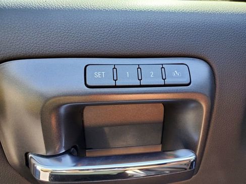 Used 2019 Chevrolet Silverado 2500 LTZ AWD/4WD image 19