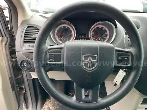 Used 2013 Dodge Grand Caravan SE FWD image 20