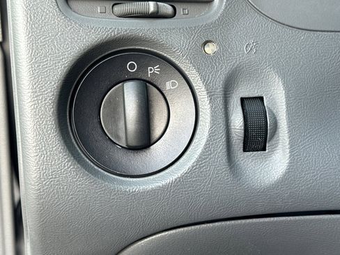 Used 2009 Ford Ranger XL image 30