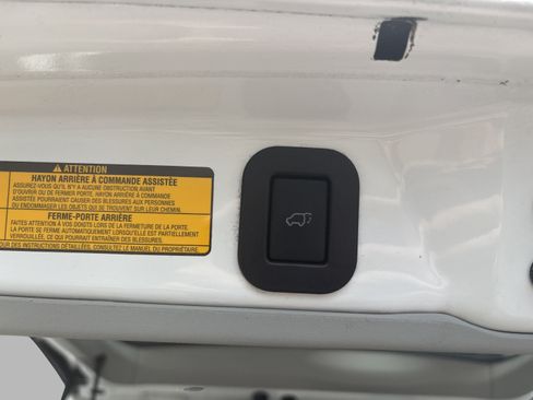 Used 2011 Toyota Sienna SE w/ Preferred Pkg FWD image 27