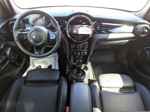 Used 2022 MINI Cooper S w/ Premium Package image 10