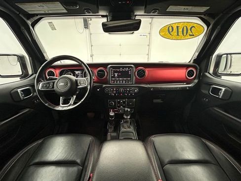 Used 2019 Jeep Wrangler Unlimited Rubicon w/ Dual Top Group image 2