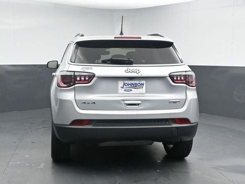Used 2024 Jeep Compass Latitude AWD/4WD image 9